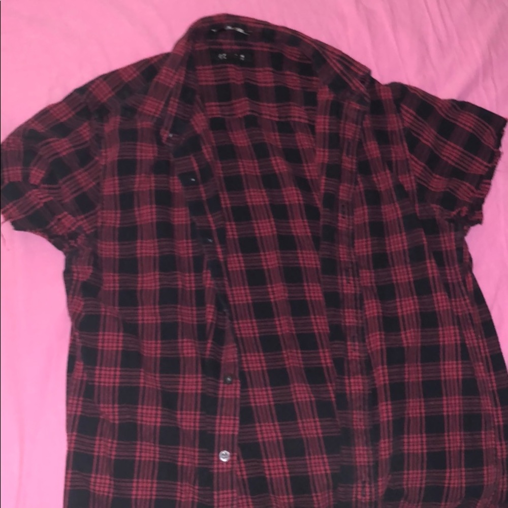 🛑SHORT SLEEVE PLAID BUTTON UP🛑